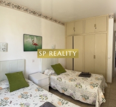 Detached villa in La Florita residential area with 3 rooms and private pool.