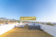 Introducing an impressive 5-bedroom villa with breathtaking ocean views, located in El Duque!